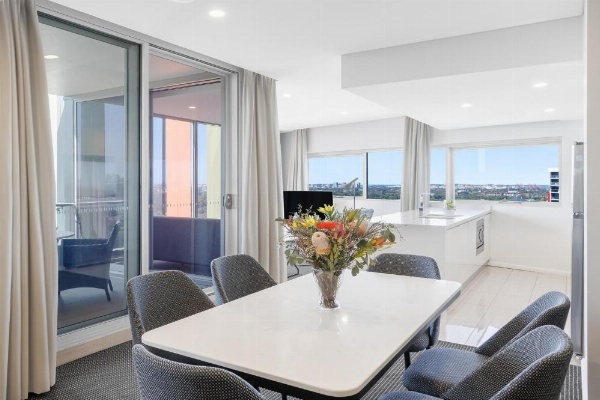 Meriton Suites Zetland image 21